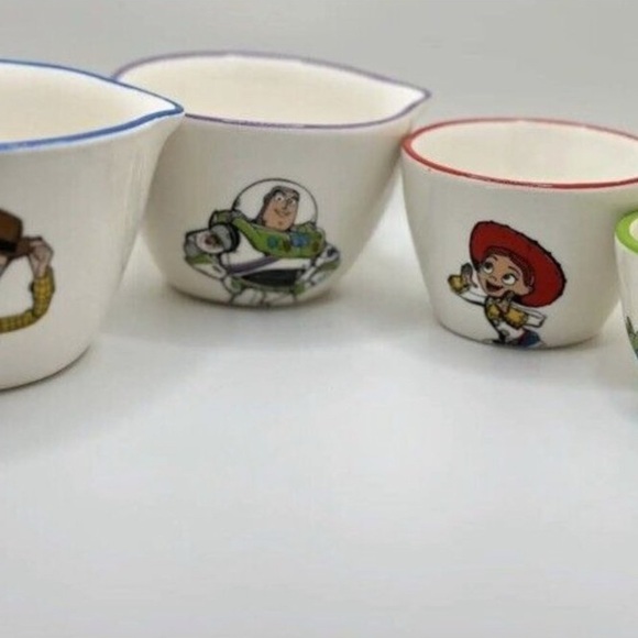 TOY STORY Rae Dunn Measuring Cups - Picture 4 of 4